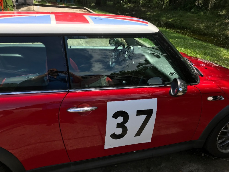 Illustration for article titled At $7,000 Would You Drop the Hammer on This 2004 Mini Cooper MC40?